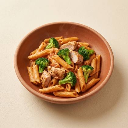 Pasta Pollo mit Tomaten-Sahnesoße, Hähnchenbrust, Brokkoli
